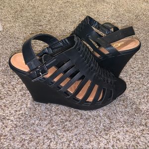 Black Wedges